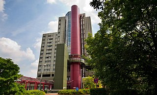 Die Suche nach neuem Führungspersonal gestaltet sich am Klinikum Bielefeld kompliziert. - NW Die Suche nach neuem Führungspersonal gestaltet sich am Klinikum Bielefeld kompliziert. - NW