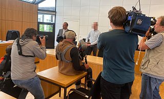Der Prozesstag am Amtsgericht ist für die Presse interessant. - xxx