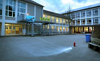 An der Geschwister-Scholl-Realschule wurde eingebrochen sowie ein Feuerlöscher geöffnet und der Inhalt versprüht. - Frank-Michael Kiel-Steinkamp