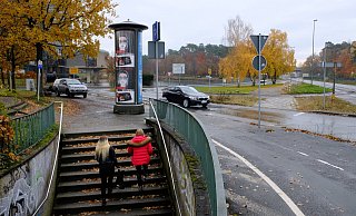 Die Fußgängertunnel unter der Paderborner Straße entfallen, das Teilstück des Sennestadtring um den Teich entfällt. Stattdessen entsteht ein zentraler Busbahnhof. - Susanne Lahr
