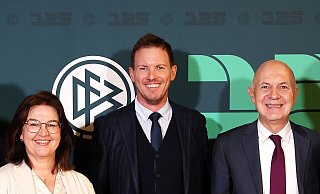 Julian Nagelsmann (m) verfolgt mit der Nationalmannschaft einen klaren Titelplan. - Maja Hitij/Getty Images Europe Pool/dpa