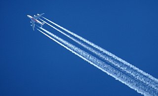 Umweltschädliche Subventionen wie die fehlende Kerosinsteuer oder die fehlende Mehrwertsteuer auf internationale Flüge werden im Koalitionsvertrag nicht angetastet. - Pixabay/Symbolfoto