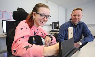 Alina Lipsewers und ihr Lehrer Heiner Strothsteffen sind ein eingespieltes Team. - Nicole Hille-Priebe