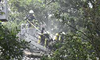 Zu einem Dachstuhlbrand musste die Feuerwehr am Freitag in Gütersloh ausrücken. - Andreas Eickhoff
