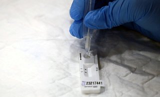 Das Prinzip des Antigen-Schnelltest ähnelt dem eines Schwangerschaftstests. - Reuters/ Sergio Perez
