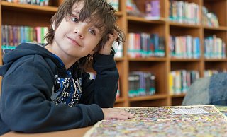 Viele Kinder greifen wieder gerne zum Buch. - Franck Barske/Pixabay