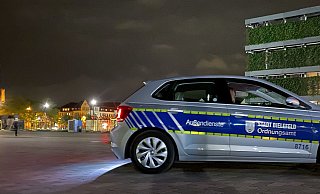 Während warmer Sommernächte ist der Kesselbrink beliebter Treffpunkt - doch was ein Anwohner jetzt hörte, machte ihn fassungslos. - Mike-Dennis Müller (Symbolbild/Archiv)