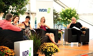 Moderator Jürgen Keimer im Gespräch mit Janne Teller, Géraldine Schwarz und Thomas Schmid zum Thema Europa - Felix Eisele