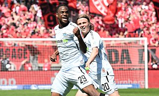 So jubelte Ilyas Ansah am Samstag über seinen 2:1-Treffer in Nürnberg. Teamkollege Felix Götze (hinten) freut sich mit. - Imago Images