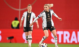 Elisa Senß war wegen einer Erkrankung zunächst nicht planmäßig zum DFB-Team angereist, ist nun aber wieder gesund. - Sebastian Christoph Gollnow/dpa