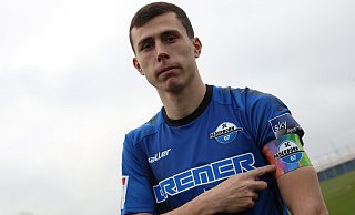 Eigengewächs Ron Schallenberg ist und bleibt Kapitän des SC Paderborn. - SC Paderborn 07