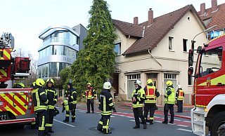 Das Feuer in dem leerstehenden Wohnhaus ist gelöscht. - Anastasia von Fugler