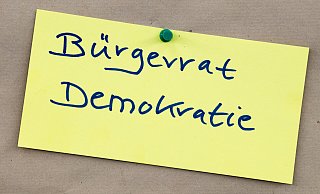 In Leipzig tagte vor zwei Jahren der erste bundesweite Bürgerrat. Geht es nach der Move-Fraktion, soll es solch ein Gremium künftig auch in Rheda-Wiedenbrück geben. - Symbolfoto/picture alliance