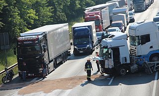 Der Unfall am Donnerstag sorgte für eine 13-stündige Vollsperrung der A2 bei Porta. - Gisela Schwarze
