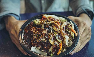 Restaurants und Imbissbuden in Paderborn haben nicht nur vegetarische, sondern auch vegane Gerichte auf der Karte. - Unsplash (Symbolfoto)