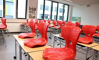 Die Klassenräume bleiben leer. Die Schulen sind seit Montag geschlossen bis nach den Osterferien. - Marion Pokorra-Brockschmidt