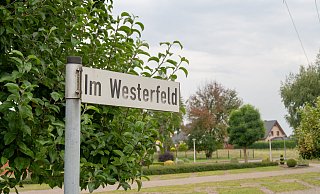 In einer Siedlung in Rahden wurden zwei Menschen durch einen Messerangriff verletzt. - Noah Brümmelhorst