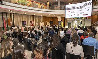 Viele Besucher und Aussteller der Medienbranche waren zum Karrieretag der Initiative Medienkarriere NRW in die Wissenswerkstadt nach Bielefeld gekommen. - Jörg Dieckmann