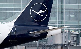 Gewerkschaft lässt Lufthansa-Piloten über Streik abstimmen. (Archivbild) - Sven Hoppe/dpa
