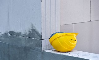 Wohnungsbauunternehmen haben in Deutschland seit vielen Jahren (zu) wenig zu tun, obwohl der Bedarf in vielen Städten immens ist. (Symbolbild) - picture alliance / Patrick Pleul/dpa-Zentralbild/dpa
