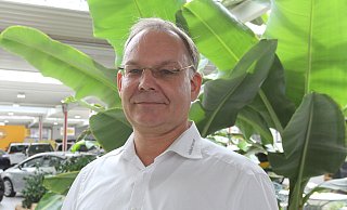 Freut sich über den schnellen Arbeitsweg: Thomas Kröger wohnt seit vielen Jahren an der Mindener Straße. - Nicole Sielermann