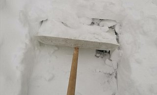 Schneeschippen wird bei diesen Massen schnell zum Frühsport. - Susanne Barth