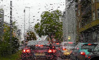 Autofahrer sollten auf eine freie Sicht achten (Symbolfoto). - Holger Schué auf Pixabay