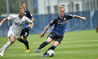 Torschützen: SCP-Neuzugang Marcel Hilßner (r.) und der Sandhausener Rurik Gislason trafen im zweiten Test. - Wilfried Hiegemann