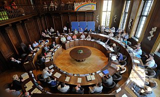 Der Stadtrat hat in der vergangenen Wahlperiode turbulente Sitzungen erlebt. Mit der Kommunalwahl ändert sich die Zusammensetzung des Gremiums. - Ralf Bittner
