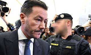 Wenige Wochen nach seinem ersten Prozess muss sich der Ex-Milliardär René Benko erneut vor Gericht verantworten - Barbara Gindl/APA/dpa