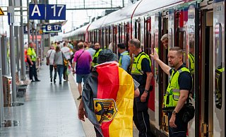 Die Bahn hat sich bei der EM aus Sicht von Verkehrsminister Wissing übernommen. (Archivfoto) - Andreas Arnold/dpa