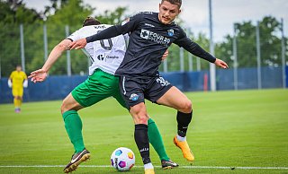 SCP-Akteur Florent Muslija (r.), der sich hier gegen Preußen-Verteidiger Thomas Kok durchsetzt, schnürte beim Testspielsieg gegen Münster einen Doppelpack. - Sarah Jonek