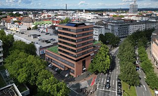 Der "City Tower" an der Elsa-Brändström-Straße in Bielefeld ist nach dem H1 (im Hintergrund) das zweithöchste Gebäude der Kernstadt. - Stopfel Architekten