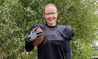 Im Wartestand: Bald möchte Carina Siemes ihre Football-Ausrüstung anziehen und mit dem Team trainieren. privatfoto - privatfoto