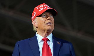 Trump will nach der Präsidentenwahl wieder ins Weiße Haus einziehen. (Archivbild) - Julia Demaree Nikhinson/AP/dpa