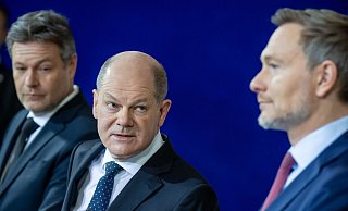 Olaf Scholz und Christian Lindner (r). Der Kanzler setzt auf das bisherige Nato-Abschreckungssytem. - Michael Kappeler/dpa