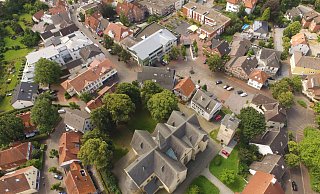 Blick von oben: In der Engeraner City gibt es viel Platz für Geschäfte aller Art. Foto: Jens Reddeker - Jens Reddeker
