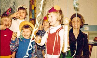 1975 – in Schweicheln wurde Silvester fast wie Karneval gefeiert. - privat