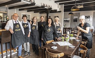 Ehrenamtlich und mit viel Spaß an der Sache halten Vereinsmitglieder wie Olaf Nussbaum, Karin Wolf, Sabine, Matthias Weinberg, Nadja Relin, Ulrike Wagner ud Alexandra Dohmen (v.l.) den Betrieb aufrecht. - Jörg Dieckmann