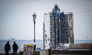 Das zerstörte Hotel Odessa in der gleichnamigen Hafenstadt. Das Hotel wurde am 25. September 2023 von russischen Marschflugkörpern getroffen. - Kay Nietfeld/dpa