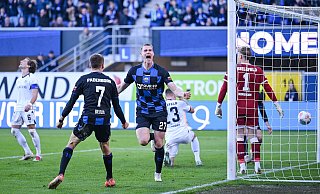 Das OWL-Duell ist entschieden: Der SC Paderborn entscheidet das Heimspiel gegen Arminia Bielefeld für sich. - Neue Westfälische