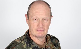 Oberst Michael Lutz ist neuer Kommandeur des ABC-Abwerregiments 7 in Höxter. - Bundeswehr