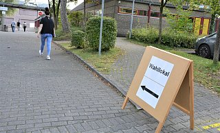 Wahllokal Südstadtschule - Karin Prignitz Wahllokal Südstadtschule - Karin Prignitz