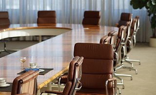 Bei einer Gesprächsrunde der Paderborner Wirtschaftsvertreter, blieben die Gewerkschaften außen vor. - (Symbolbild) Pixabay