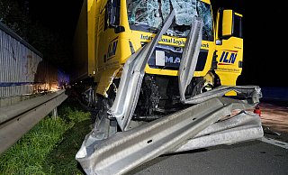 Die Leitplanken bohrten sich ins Fahrerhaus. - Christian Mathiesen