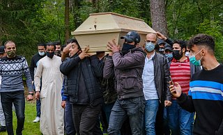 Mohammad Sliman starb nach einem Fehler bei der Medikamentengabe im Klinikum. Am Donnerstag wurde er auf dem Sennefriedhof beigesetzt. - Foto: Andreas Zobe/NW