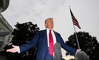Trump fordert Israel auf, die Bombardierung des Gazastreifens zu stoppen. (Archivbild) - Alex Brandon/AP/dpa
