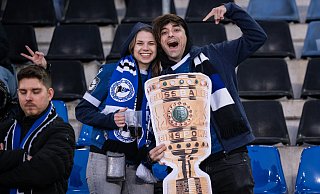 "Berlin, Berlin, wir fahren nach Berlin": Zehntausende Fans von Arminia Bielefeld werden am 24. Mai anlässlich des DFB-Pokal-Finales in der deutschen Hauptstadt sein. - Teresa Kröger
