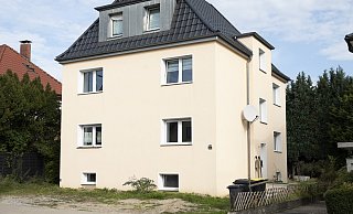 Um dieses Mehrfamilienhaus an der Schloßhofstraße tobt seit Monaten ein erbitterter Kampf. - Dieckmann-Fotodesign l Bielefeld