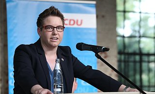 Dorothee Schuster tritt als Landratskandidatin an und möchte künftig das "Wir-Gefühl" im Kreis Herford weiter stärken. - Peter Steinert